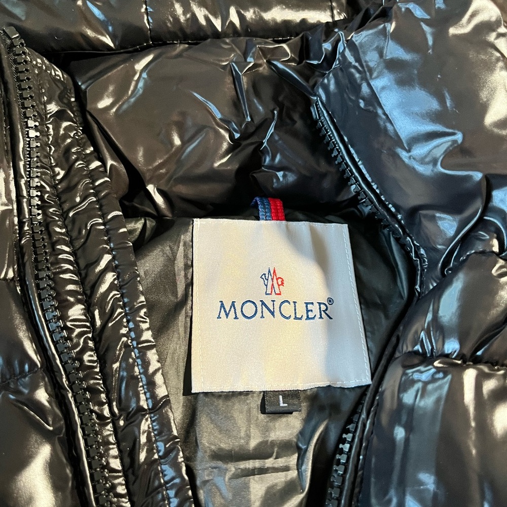 Moncler - Picture 4 of 10